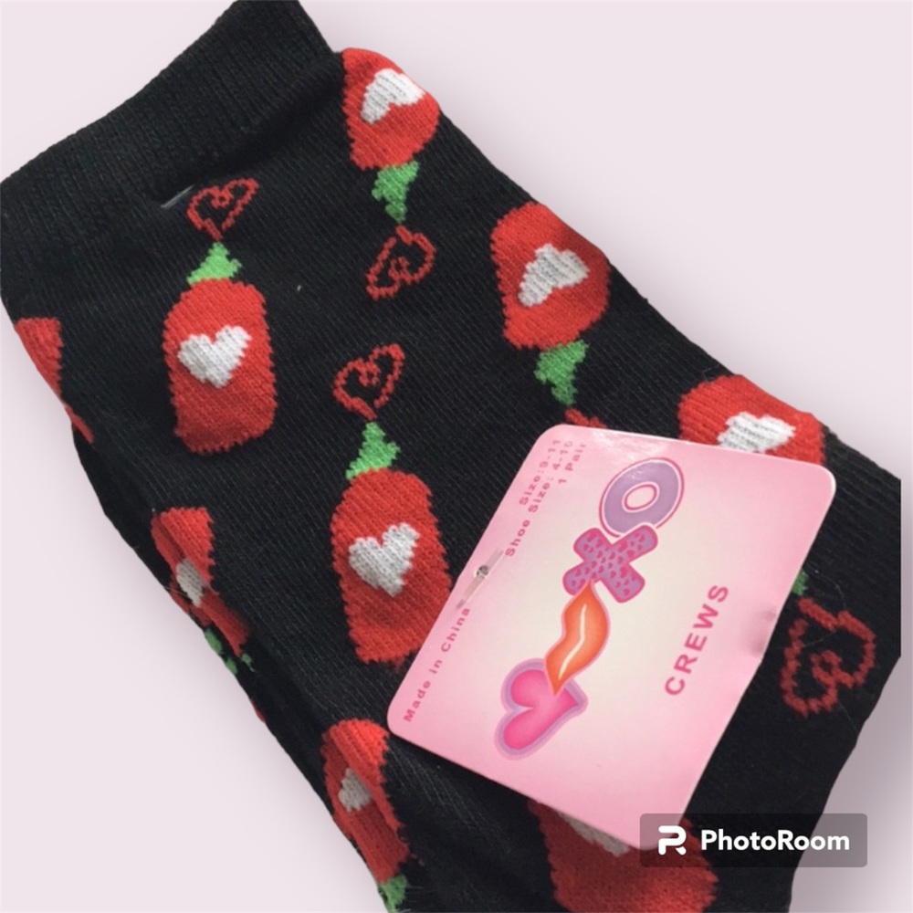 NWT Sriracha Hot Sauce Ladies Socks 9-11